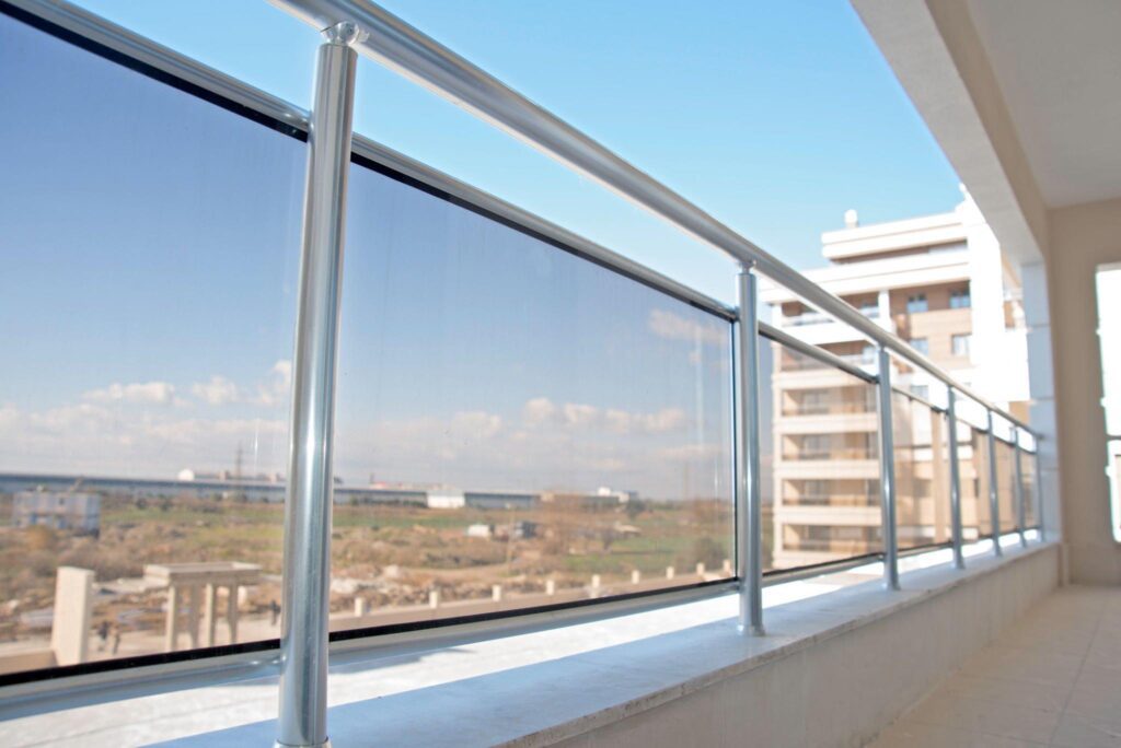 glass-railing-cost