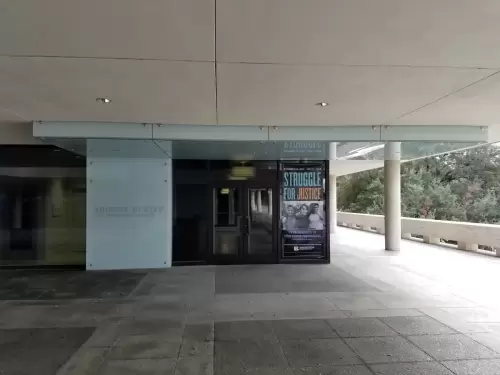 Point Supported Glass Soffit and Entrance